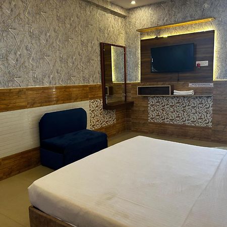 Hotels7Apple Mahoba Εξωτερικό φωτογραφία